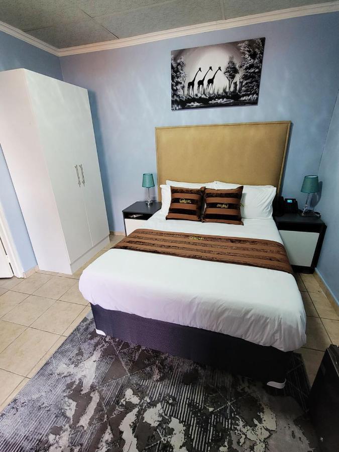 La-Nuel Guest Lodge Boksburg Zewnętrze zdjęcie