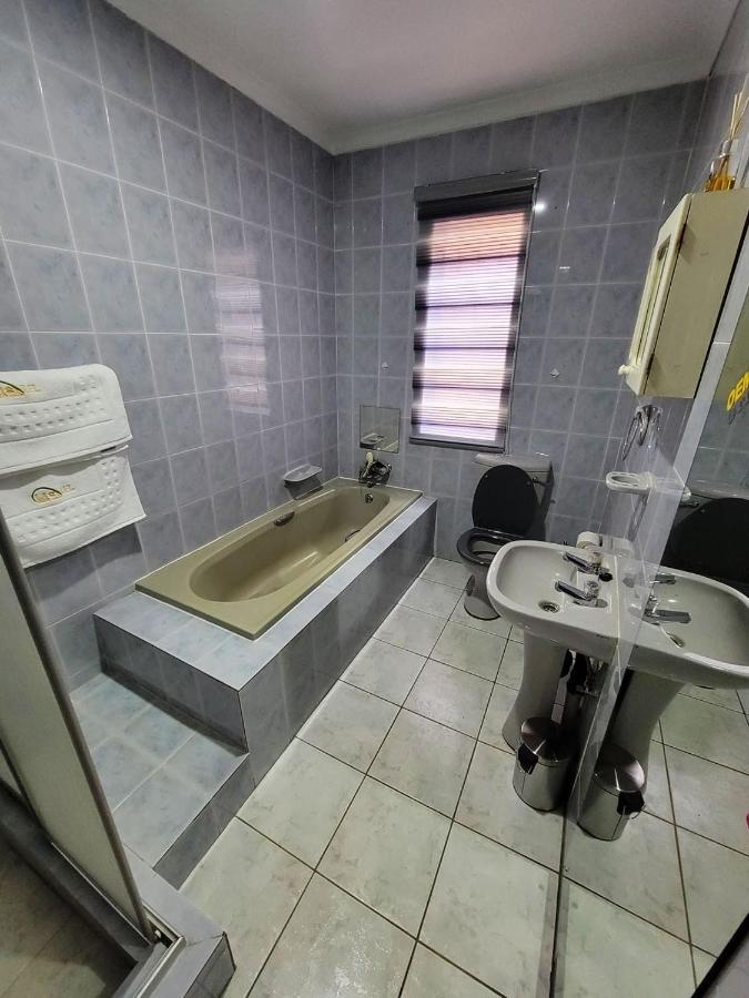 La-Nuel Guest Lodge Boksburg Zewnętrze zdjęcie