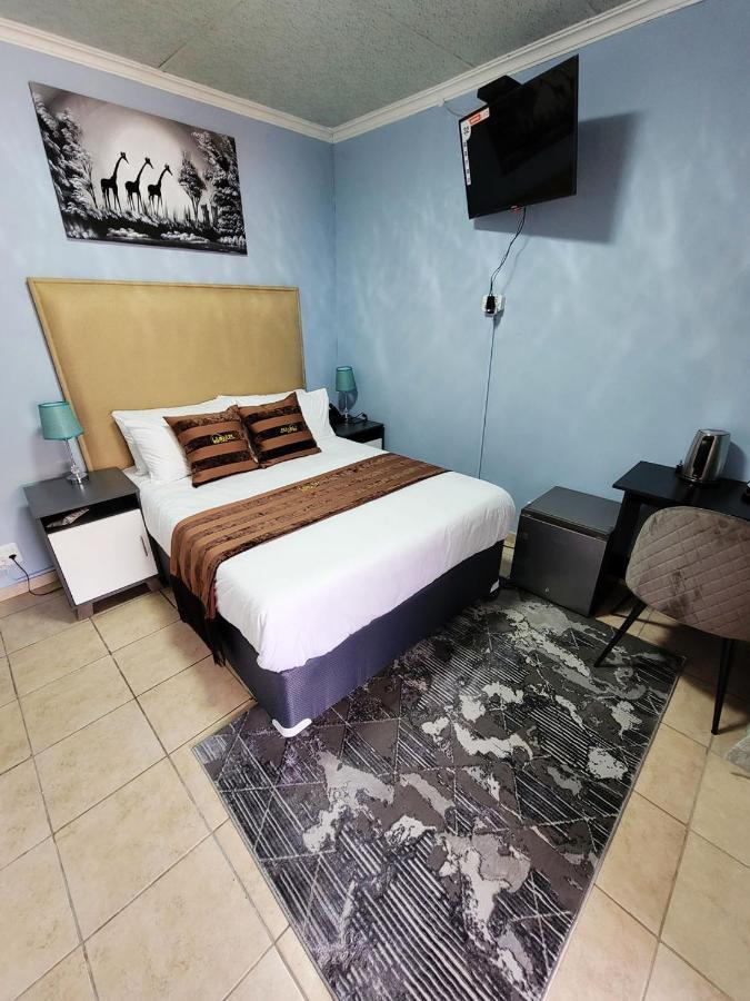La-Nuel Guest Lodge Boksburg Zewnętrze zdjęcie